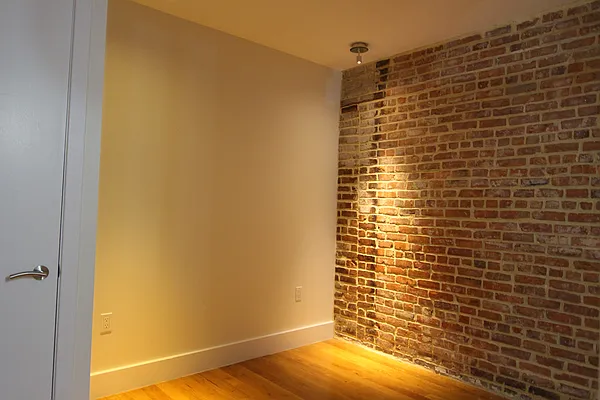 Rented by Nooklyn NYC LLC | media 42