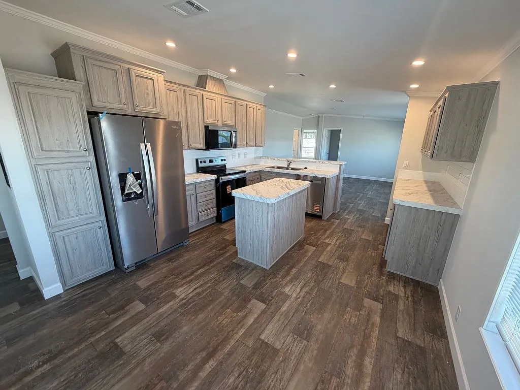3 bed, 2.0 bath, 1250 sqft, $1,399 — Photo 4
