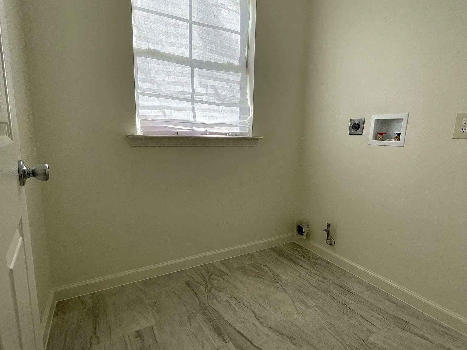 3 bed, 1350 sqft, $1,750 — Photo 2