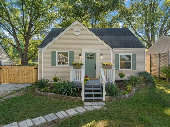 431 S 10th St, Chesterton, IN 46304