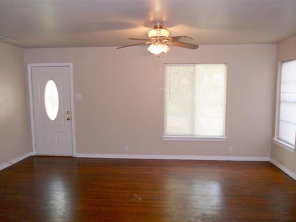 3rd image of 3767 Rockdale Dr