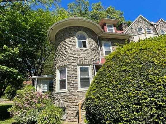 3rd image of 6500 Lincoln Dr #5W