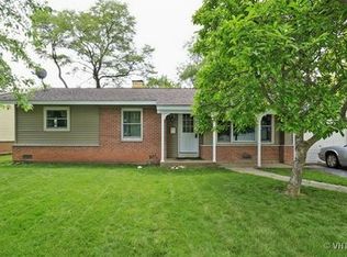 1220 Aspen Ln, Elk Grove Village, IL 60007