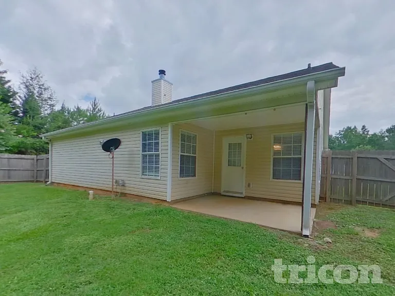 314 Shelley Ln — Photo 16