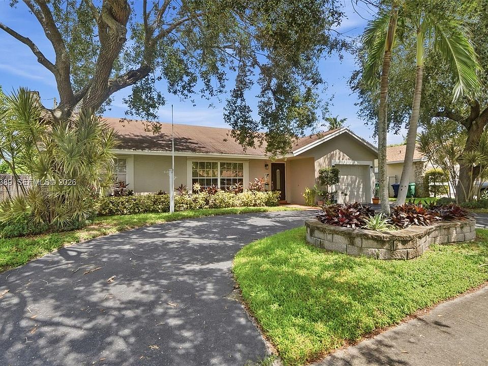 1st image of 8421 NW 45th St