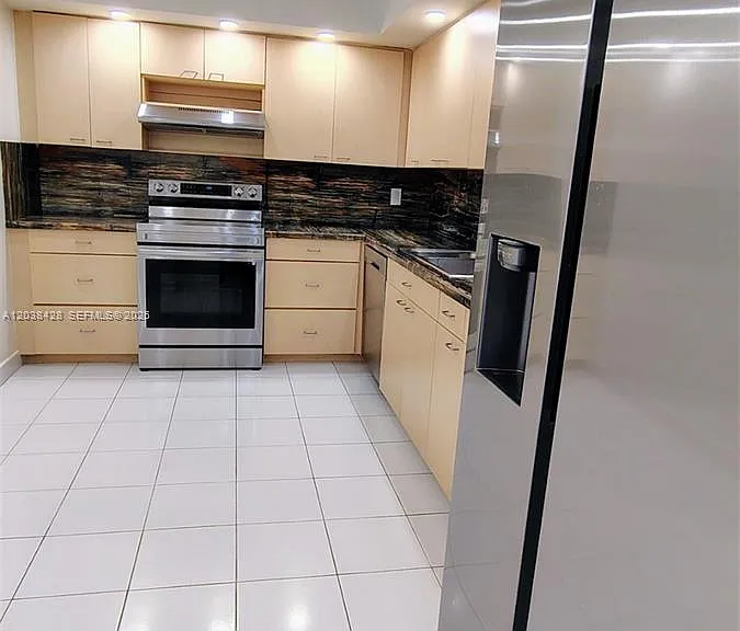 1904 S Ocean Dr #1807 — Photo 5