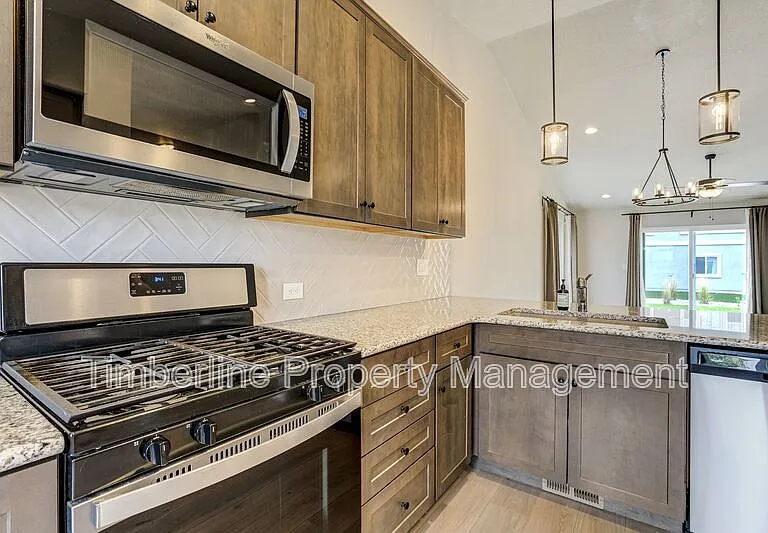 6348 Deco Dr — Photo 29