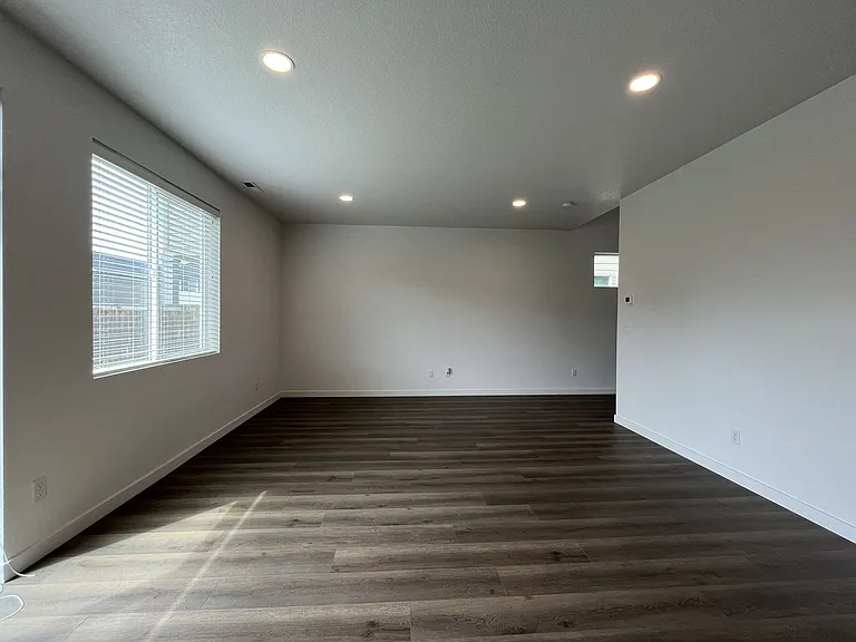 2095 S Heather St — Photo 13