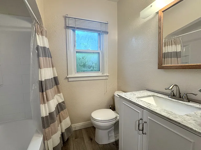 700 Dexter St — Photo 12