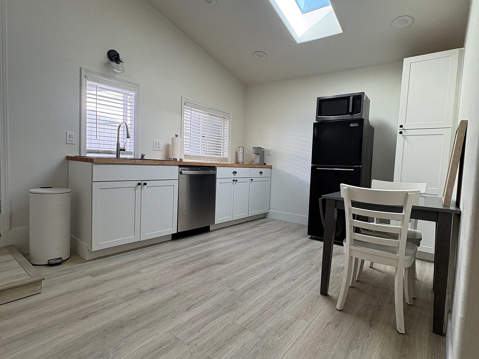 Studio, 400 sqft, $2,450 — Photo 2