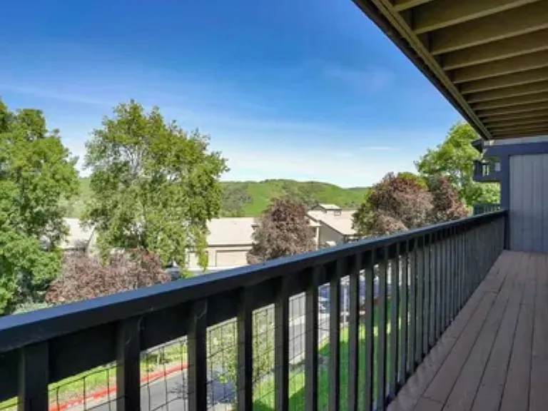 311 Vista Heights Rd — Photo 12
