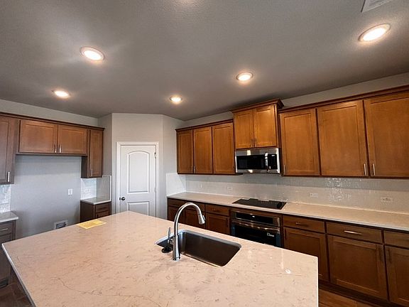 4th image of 128 Pheasant Run Dr