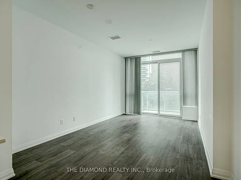 101 Erskine Ave #321 — Photo 6