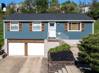 361 Meade Dr, Coraopolis, PA 15108