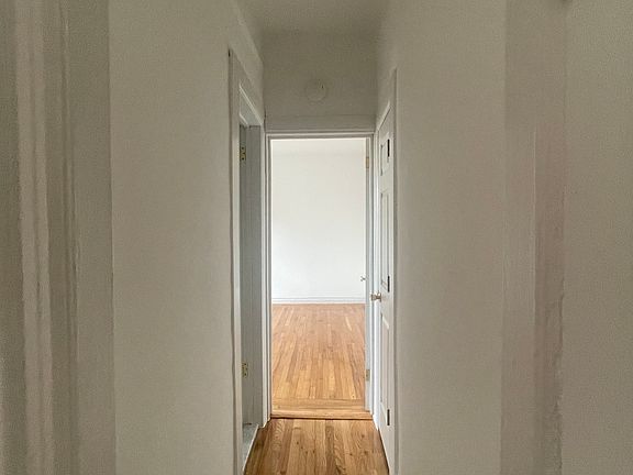2nd image of 1414 Wythe Pl #53