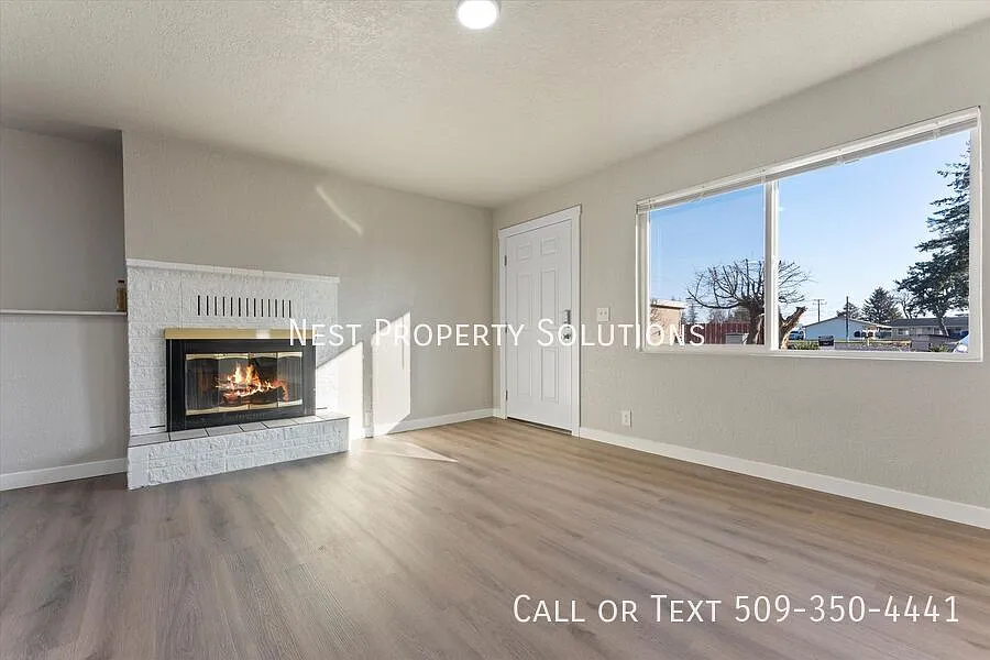 4460 Circle Pl NE #2