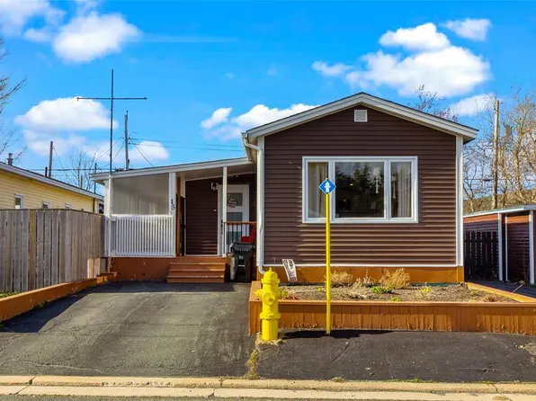15 Riverside Drive W, St Johns, NL A1S1C1