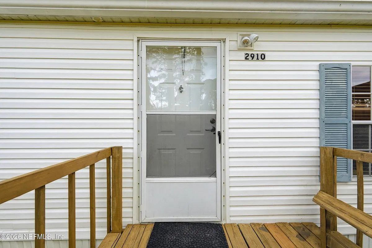 3 bed, 2.0 bath, 1605 sqft, $2,250 — Photo 4