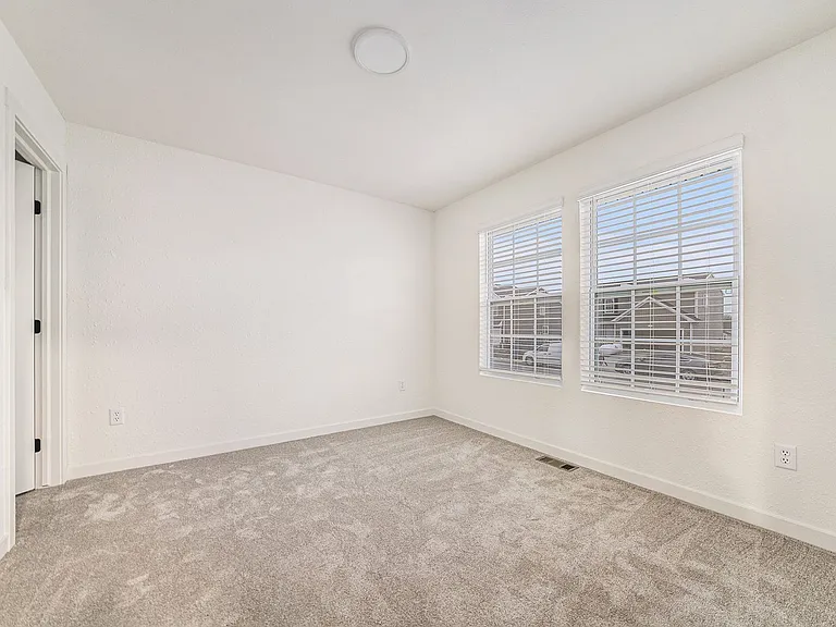 112 Iris Ct — Photo 14