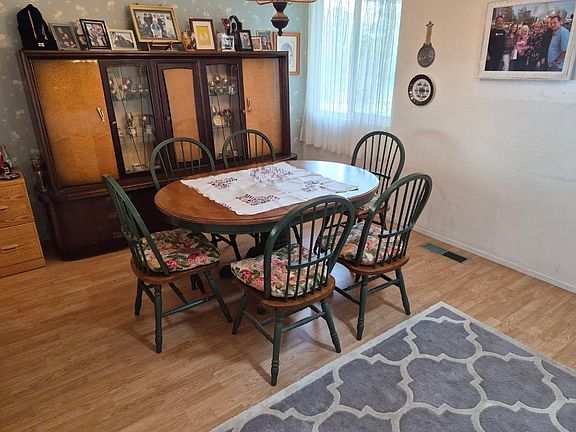 4th image of 15480 Oak Hills Dr