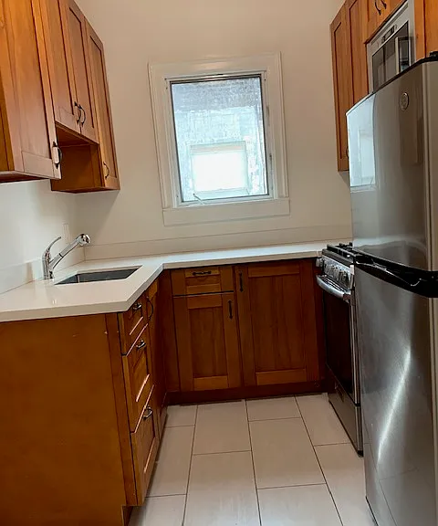 925 Jones Street Apartments — Photo 10