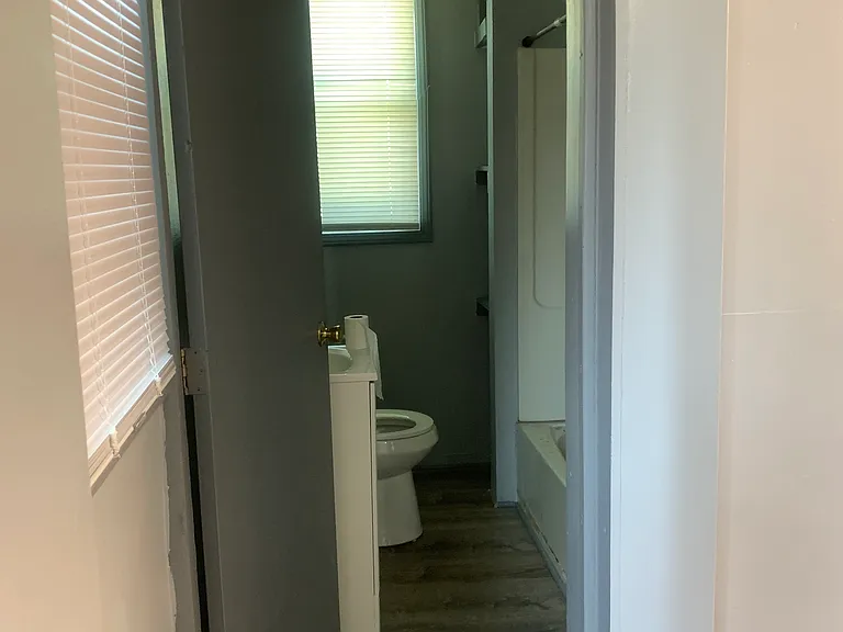 full bathroom