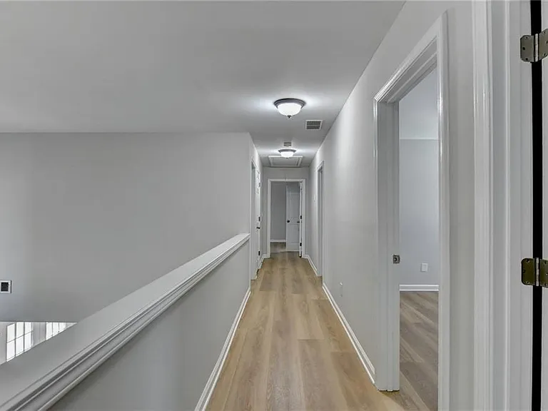 340 Waddington Trl — Photo 29