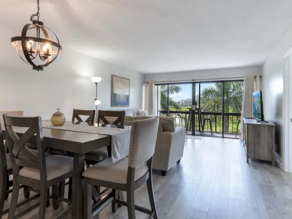 3050 Presidential Way #305, West Palm Beach, FL 33401