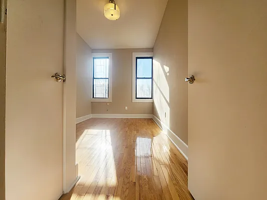 Rented by RELEASE NY | media 1