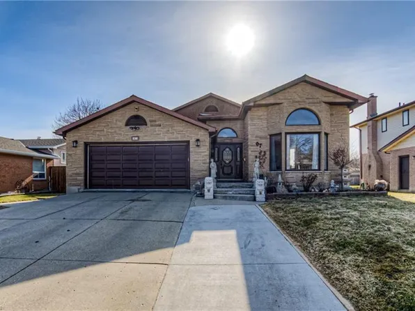 97 Old Chicopee Dr, Kitchener, ON N2A 3R7