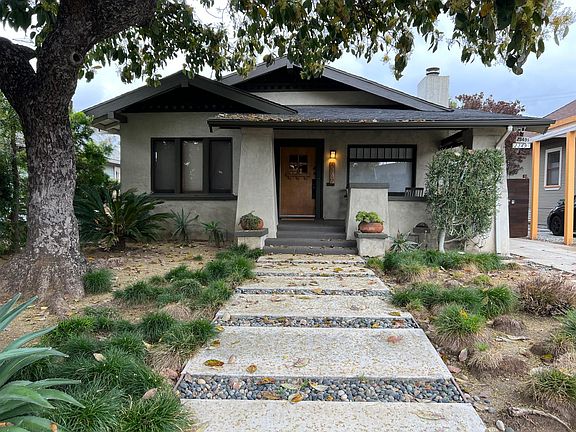 2nd image of 2349 W 29th Pl