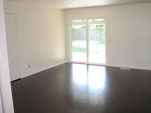 3rd image of 1519-1523 Anderson Rd