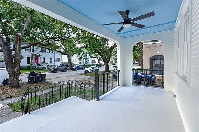 3 bed, 2.0 bath, 1732 sqft, $2,700 — Photo 2