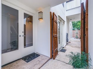 210 Grove Pl, Alamo Heights, TX 78209