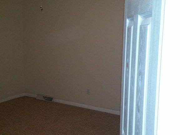 5th image of 1025 S Country Club Dr