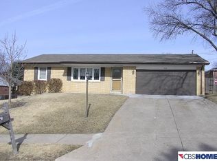 3116 Pleasant Dr, Bellevue, NE 68147