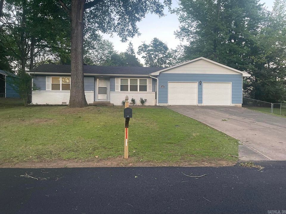 1st image of 214 E Walker Dr