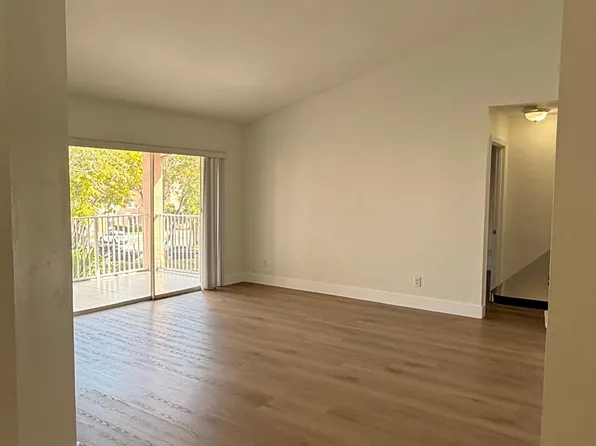 10420 SW 158th Ct APT 303, Miami, FL 33196