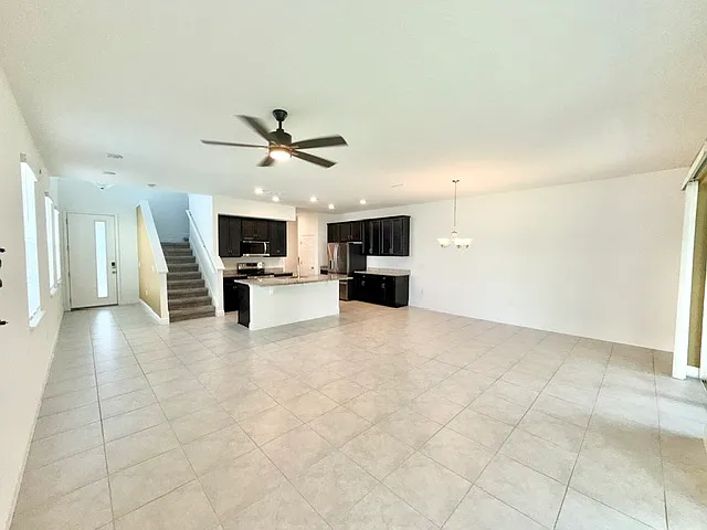 2337 Shadowland Loop — Photo 2