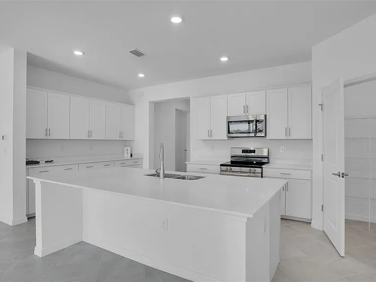 19100 Moscato Ct — Photo 12