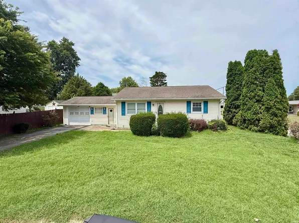 514 N 1st St, Owensville, IN 47665