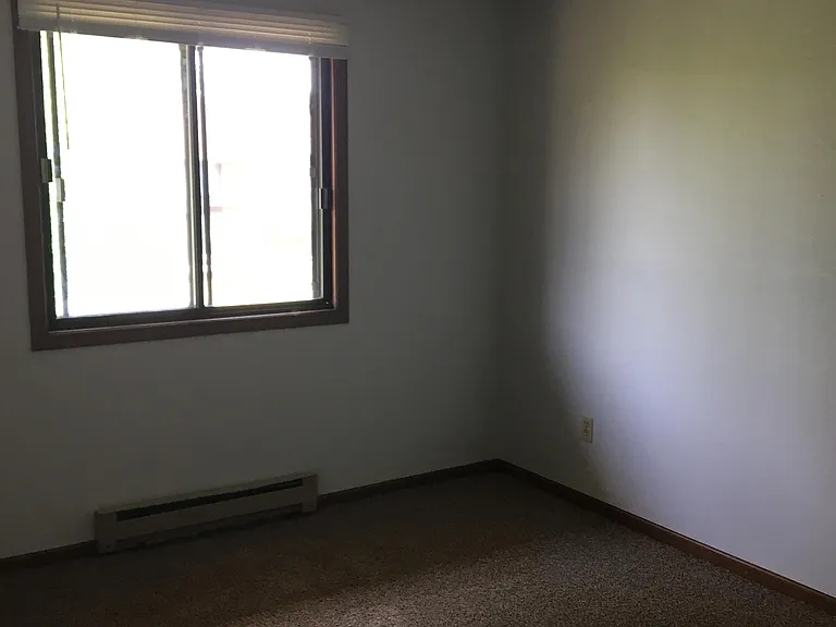 5941-5945 Joanne Dr — Photo 21