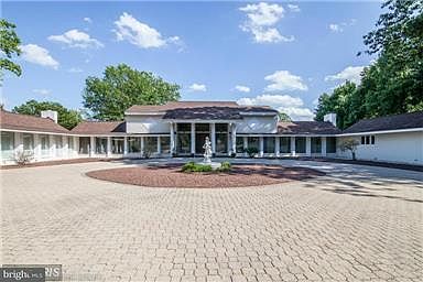 1st image of 800 Millwood Dr