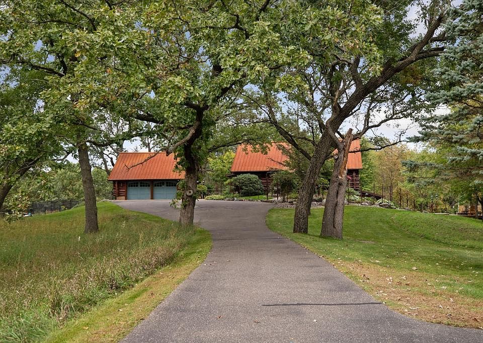 1st image of 321 Oak Knoll Dr