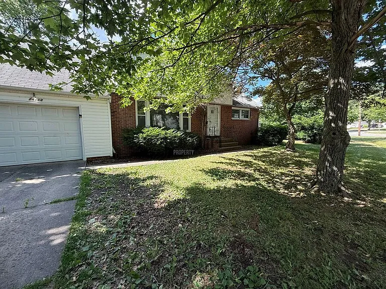 24113 E Silsby Rd — Photo 28