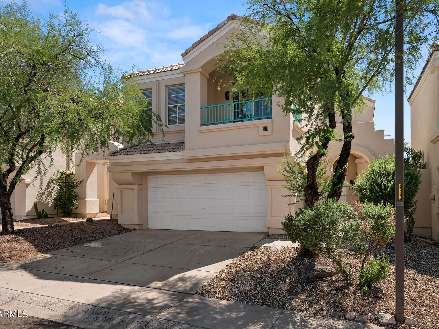 3 bed, 2.5 bath, 1915 sqft, $3,000 — Photo 3