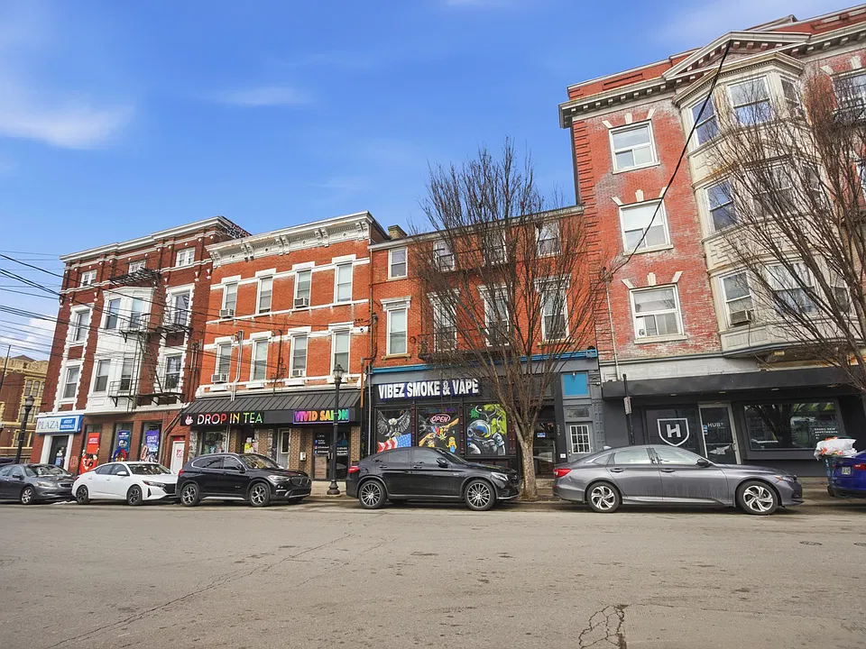 228 W McMillan St #1