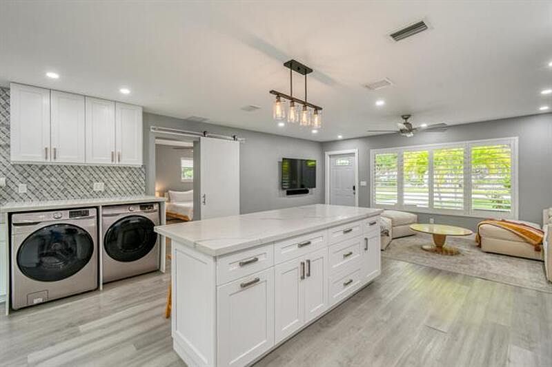 1st image of 400 Tequesta Dr #0