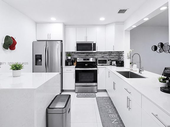 2nd image of 1127 SW 134th Pl