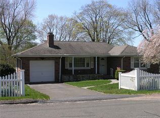 2 Sunset Ter, Portland, CT 06480